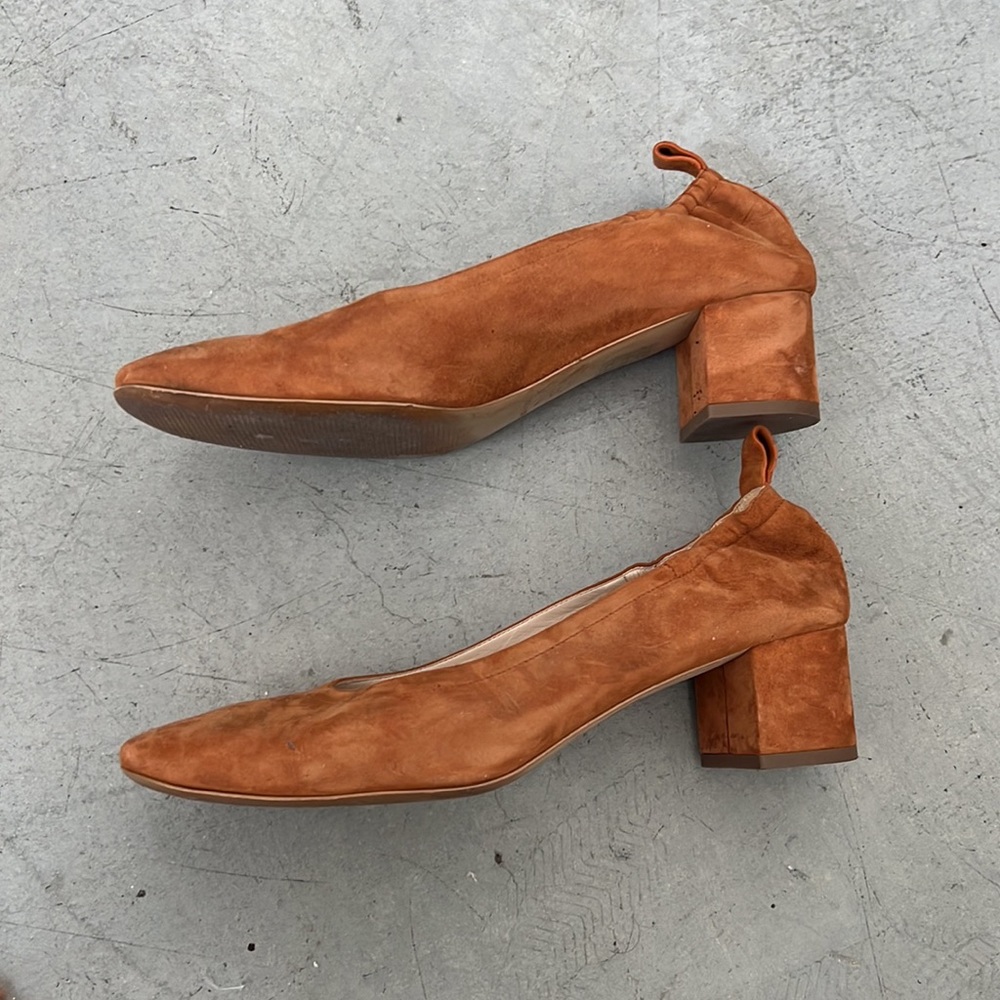 Everlane Day Heels — Cognac Suede — Size 11 — Excellent Used Quality